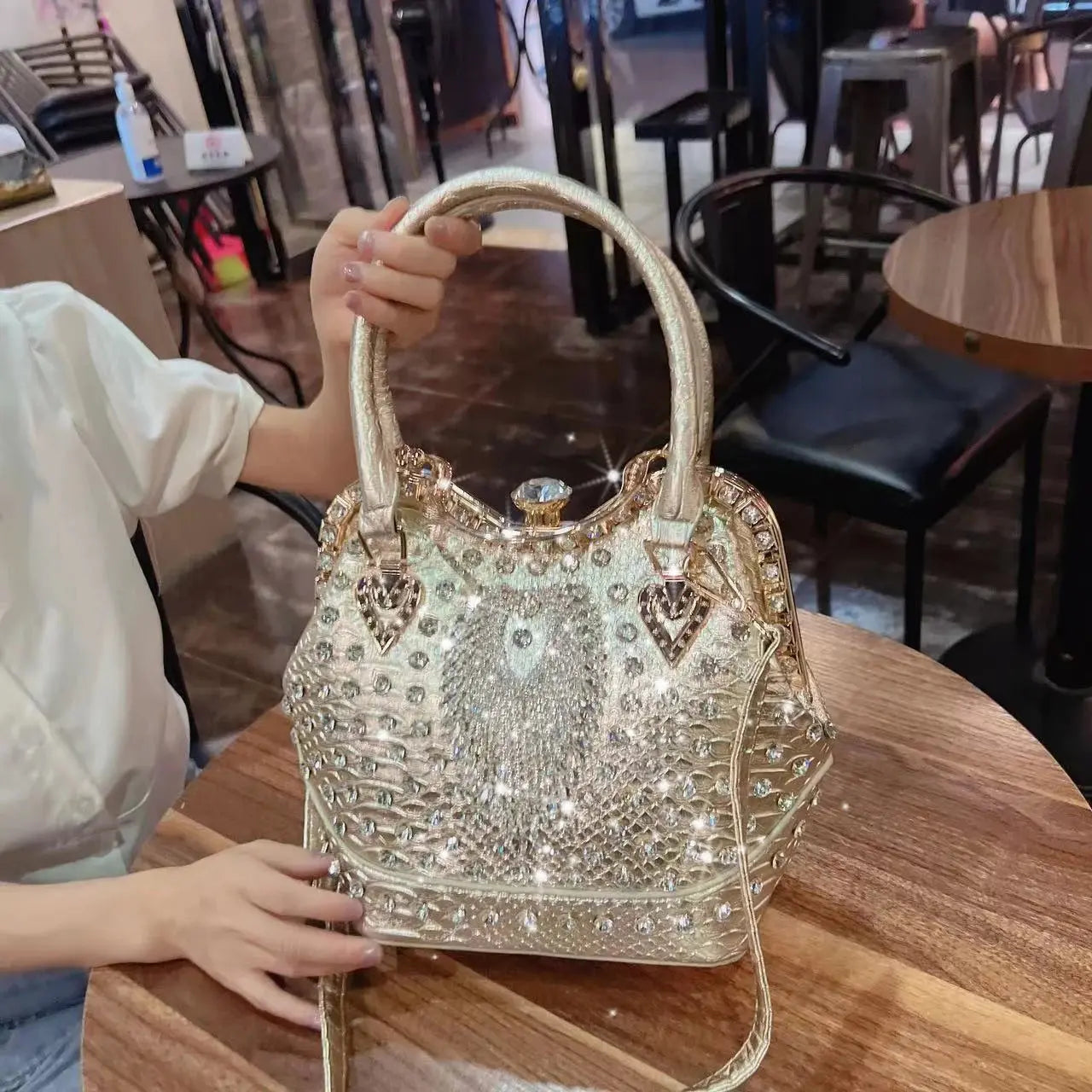 Luxury Fashion Diamonds Leather Women's Bag Small Crossbody Bucket Bag 2023 New Ladies Handbag Niche Party Evening Shoulder Bags JNi3 shop