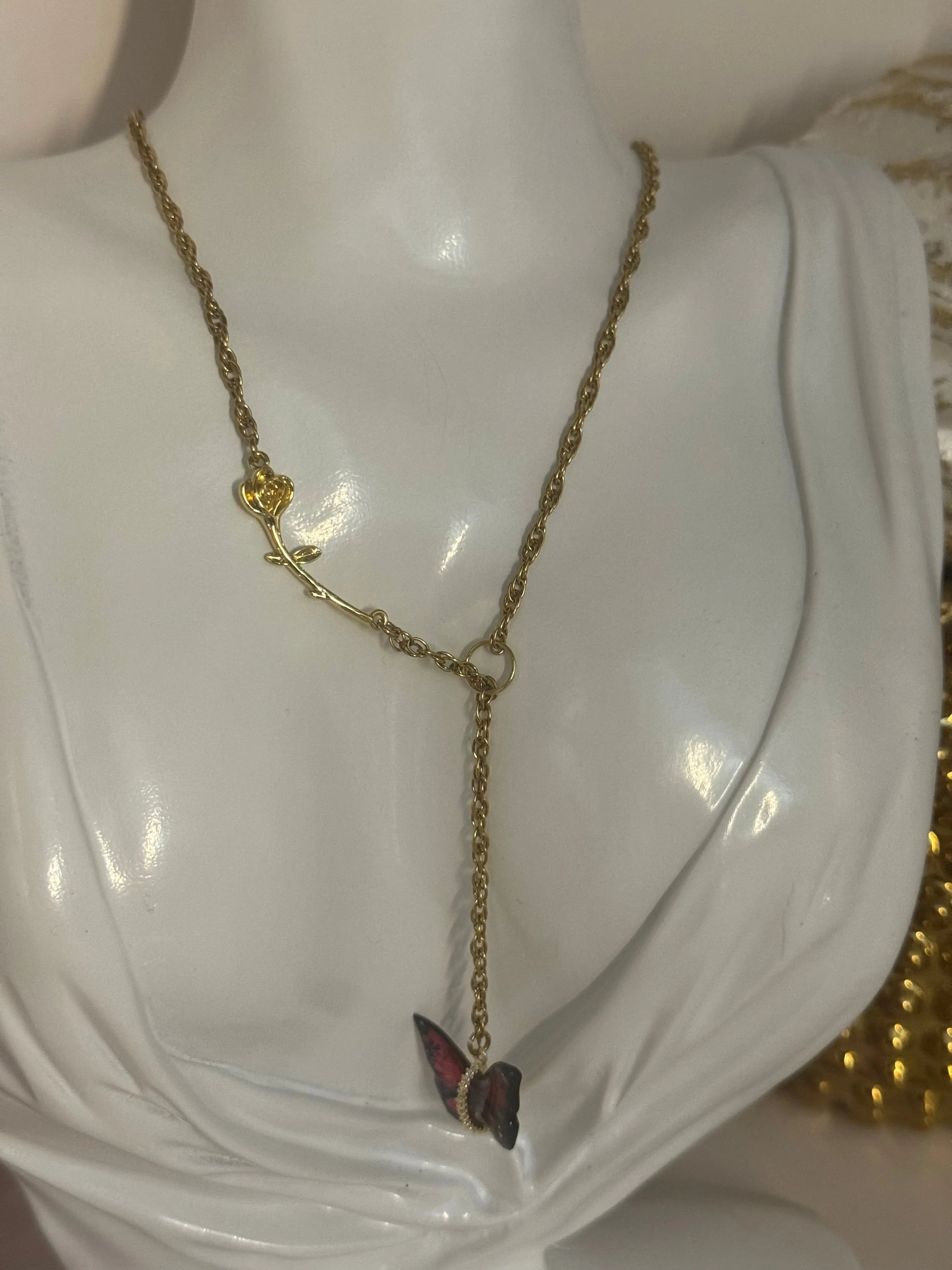 Red Butterfly Garden, 18k Gold PVD Plated flower Necklace with red butterfly - JNi3 shop