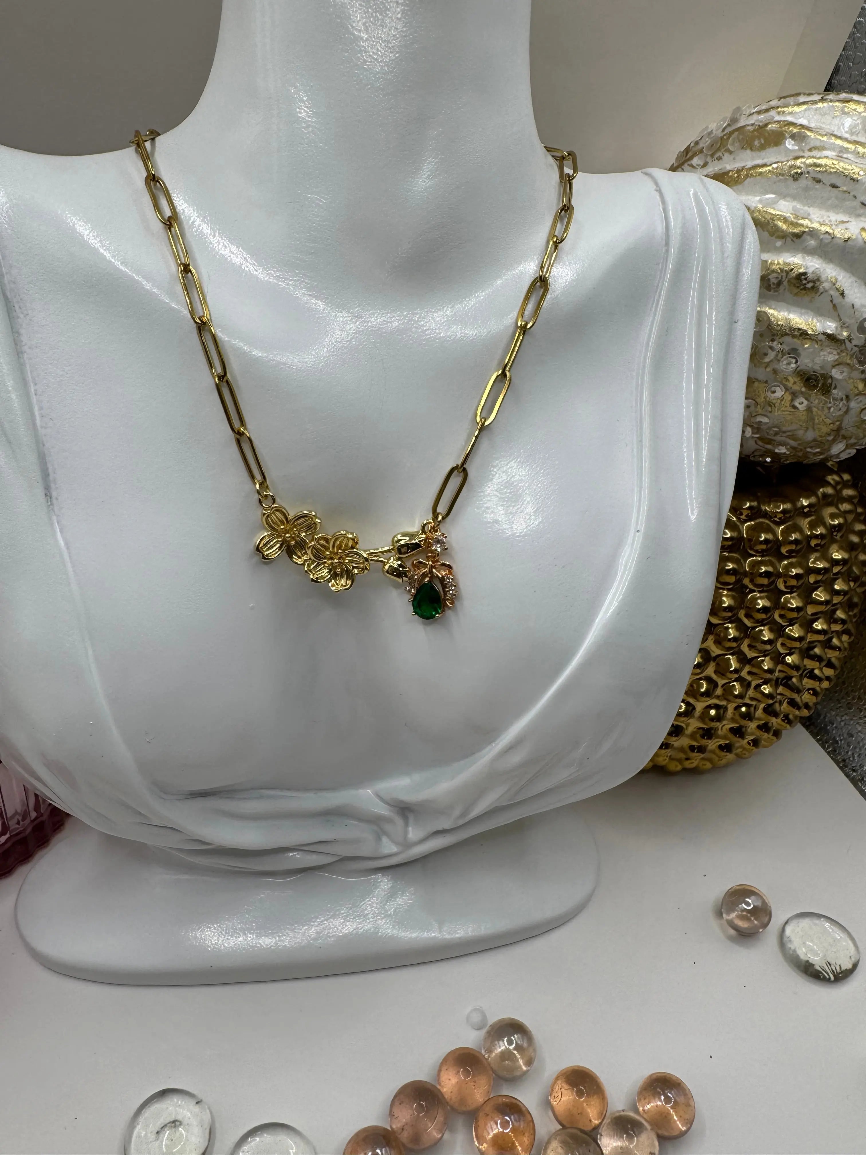 Emerald Bloom Drop – 18k Gold PVD Floral Paperclip Chain Necklace with Green Teardrop Charm - JNi3 shop