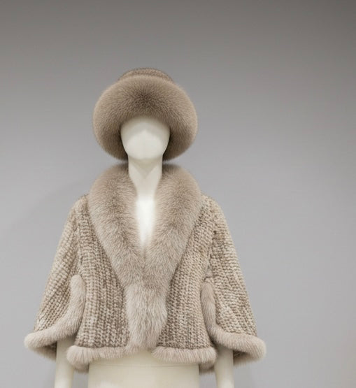 Mink fur ponchos and Hat set|Fox Fur trim