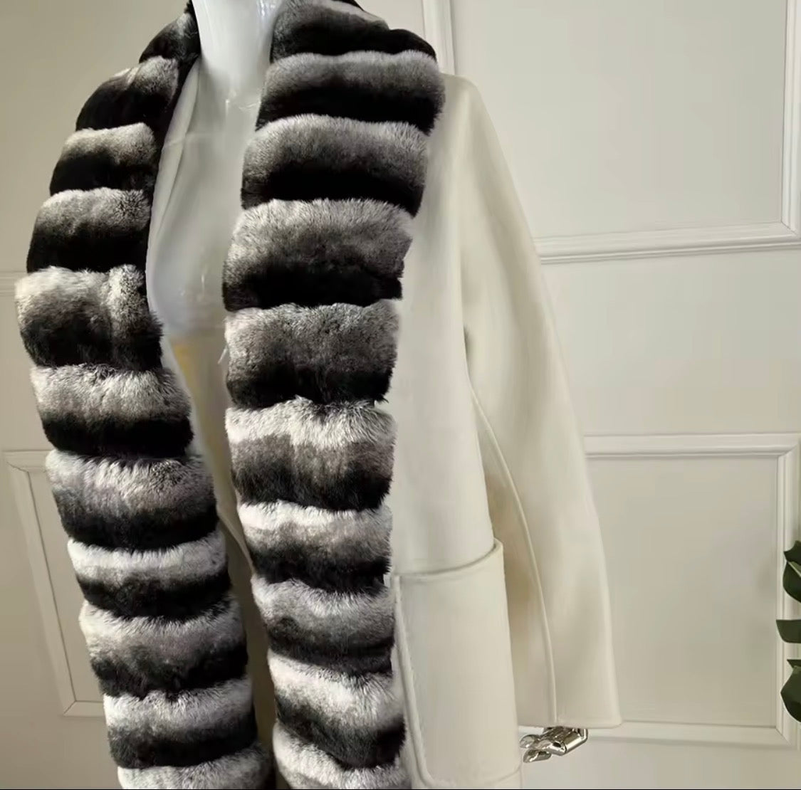 Long Luxury Wool & Cashmere Blend Coat for Women – Winter Warmth with a Genuine Silver Fox Fur Trim & Belted Waist