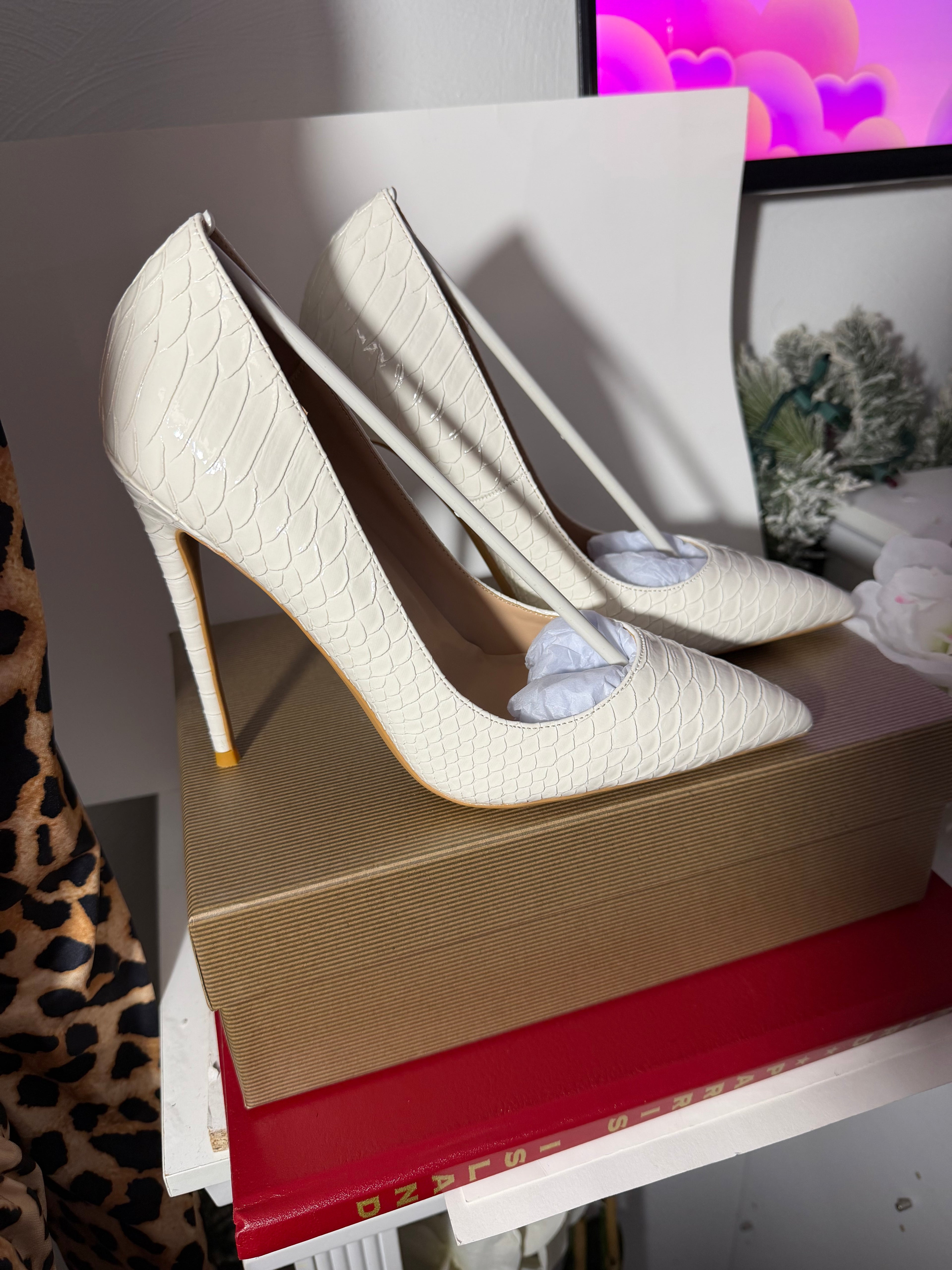 Ivory Snakeskin Stiletto & Dionysus-Style Crossbody Set
