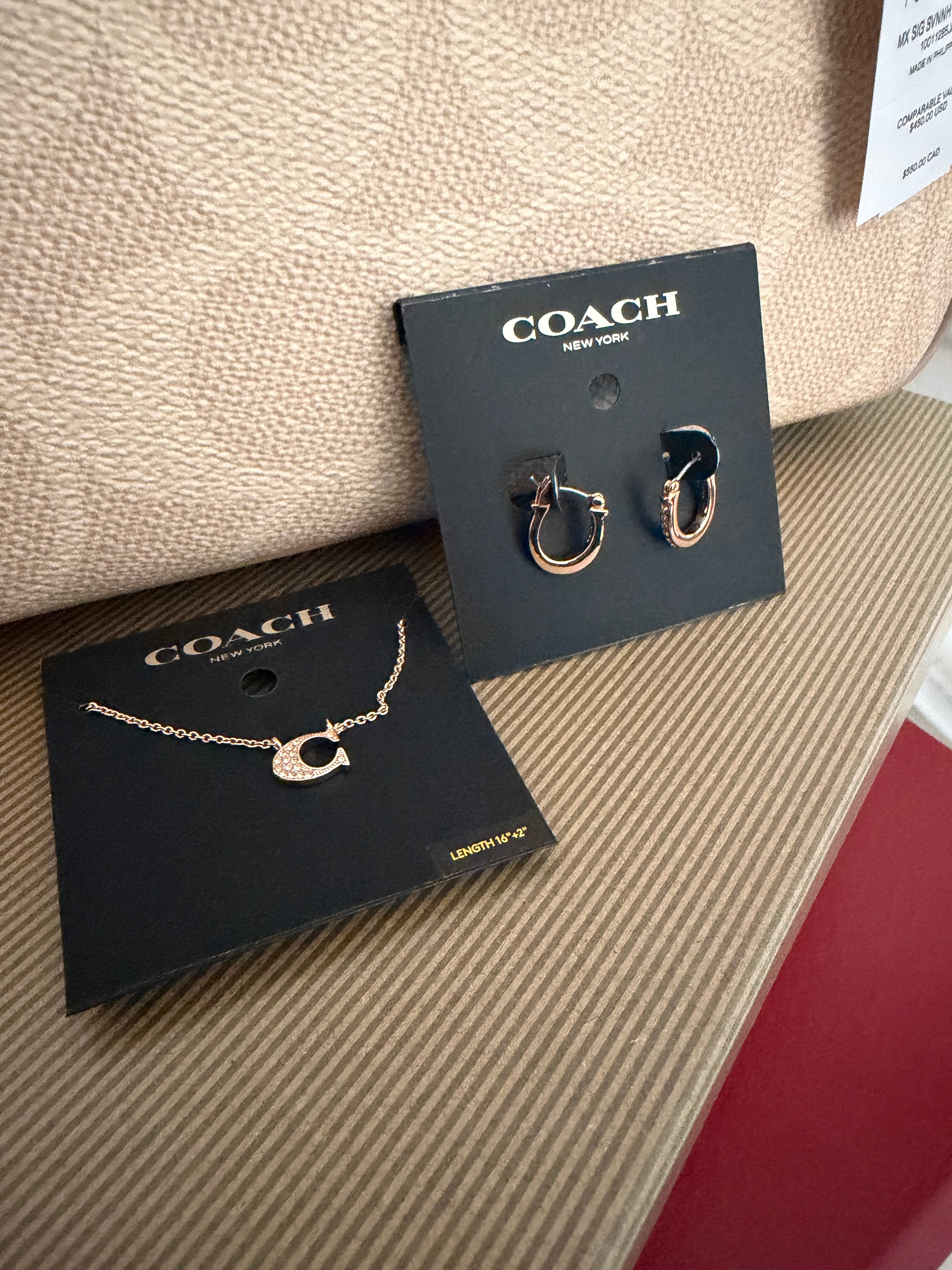 Coach beige Bag and jewelry set