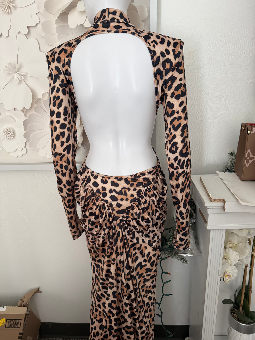 Vintage Leopard Print Maxi Dress Outfit, Red Crocodile Purse & Heels