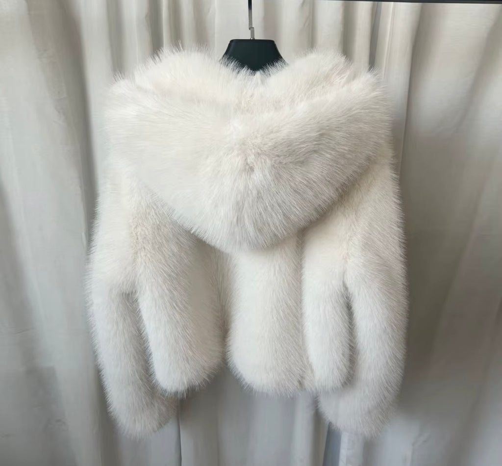 Luxury Faux Fur Hooded Crop Coat – Plush Winter Outerwear, Oversized Hood Designer Jacket for Women