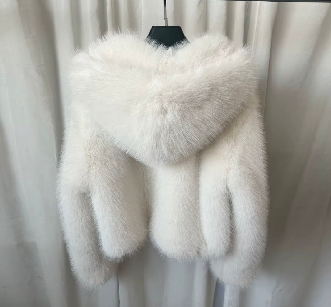 Luxury Faux Fur Hooded Crop Coat – Plush Winter Outerwear, Oversized Hood Designer Jacket for Women