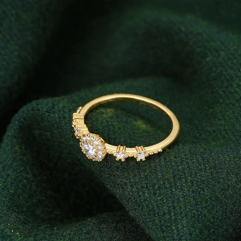 European And American Entry Lux Flower Rhinestone-embedded Closed 925 Silver High-grade Romantic Proposal Ring - JNi3 shop