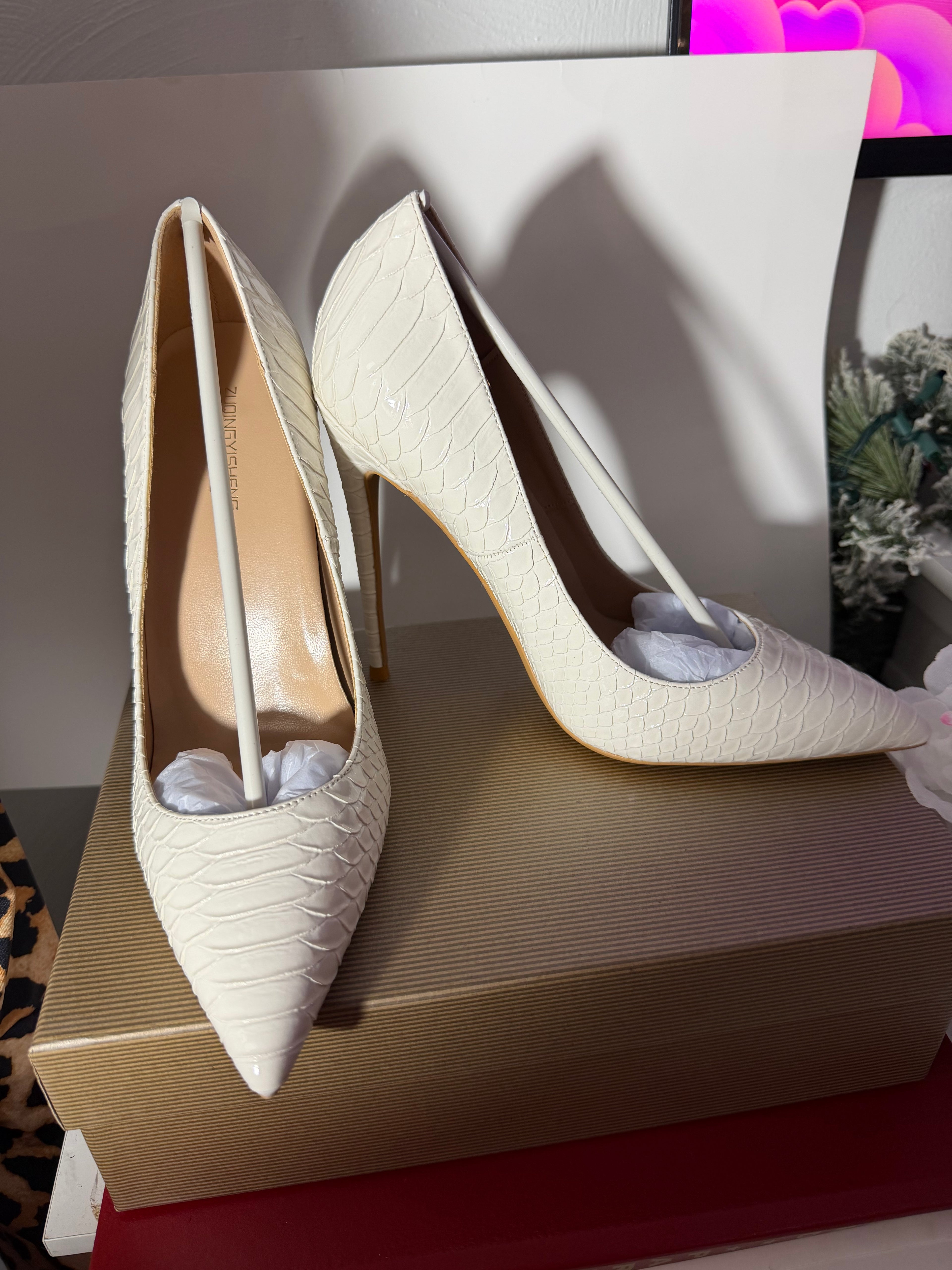Ivory Snakeskin Stiletto & Dionysus-Style Crossbody Set