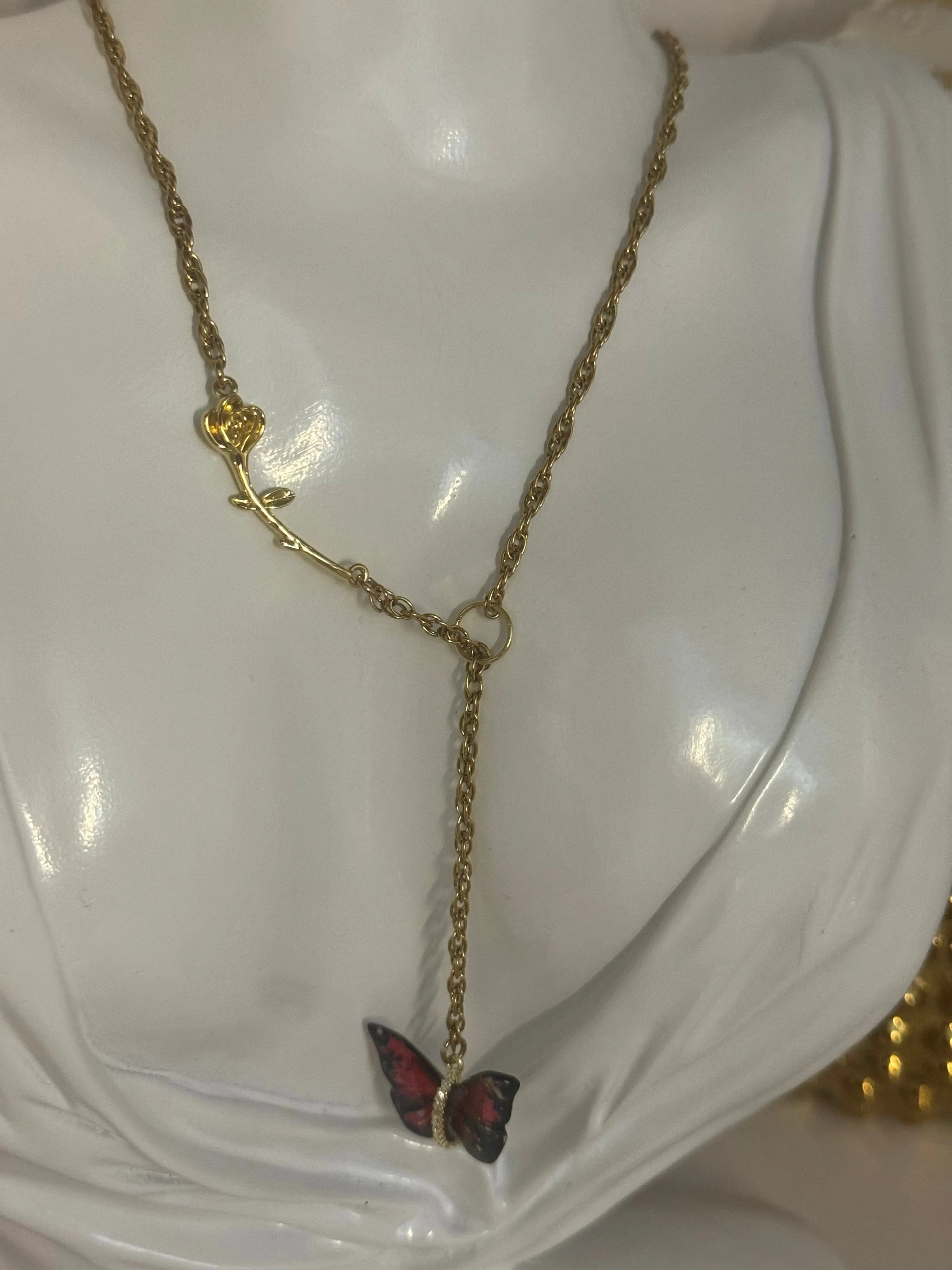 Red Butterfly Garden, 18k Gold PVD Plated flower Necklace with red butterfly - JNi3 shop