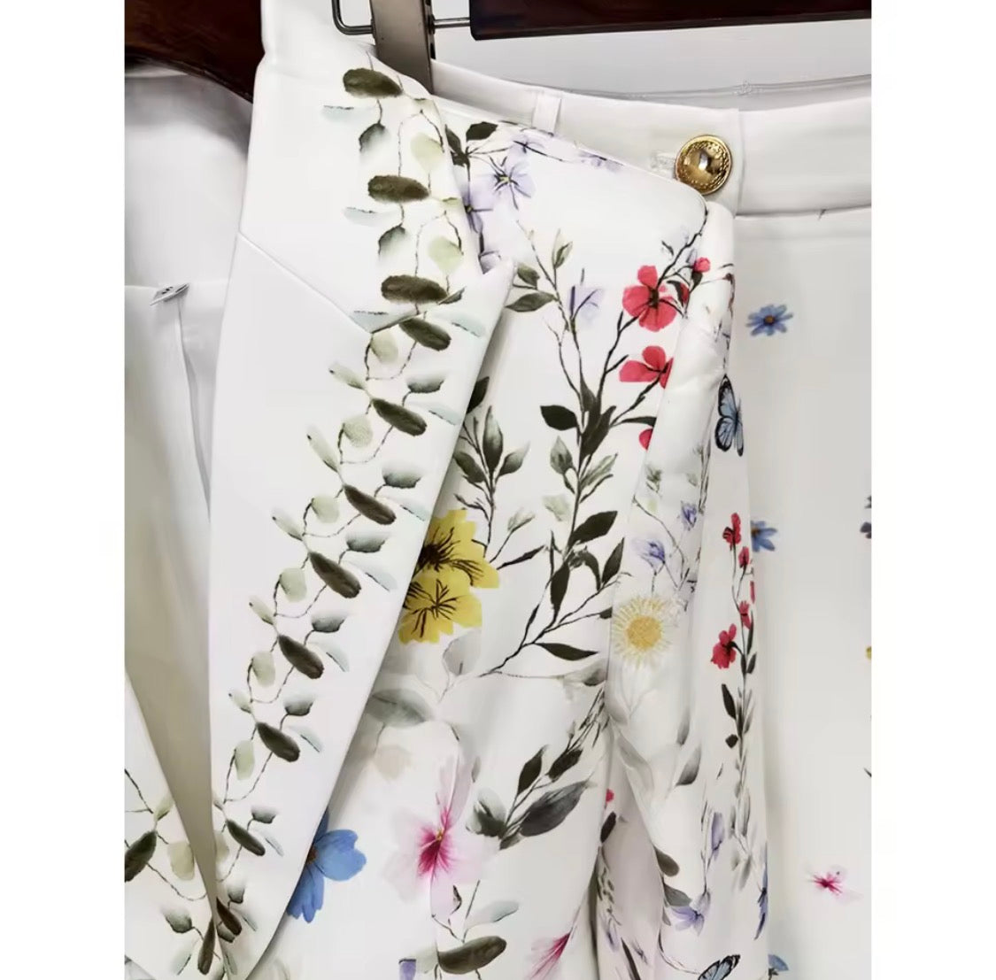 Women’s Floral Print Suit Set, Designer Two-Piece Blazer and Flare Pants, Botanical Garden Party Outfit, Statement Tailored Suit,