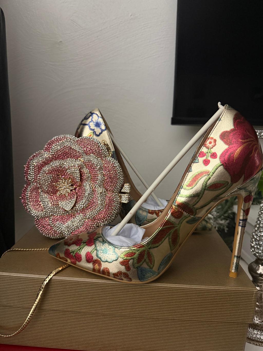 Floral Embroidered Heels and Crystal Clutch Set | Wedding Shoes Matching Bag | Bridal Evening Party Pumps | Luxury Formal Occasion Set