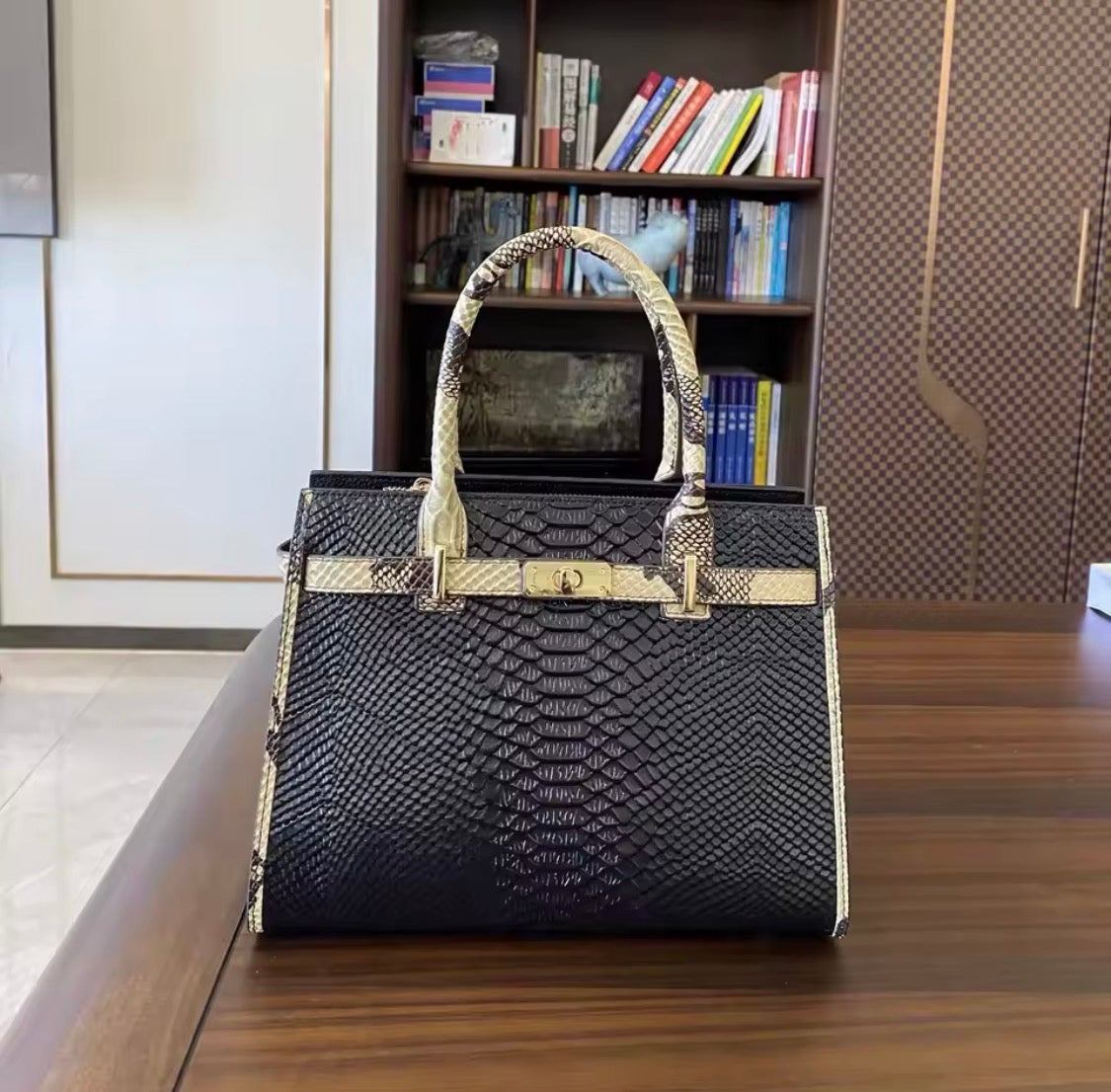 Black Snake Pattern Leather Business Bag