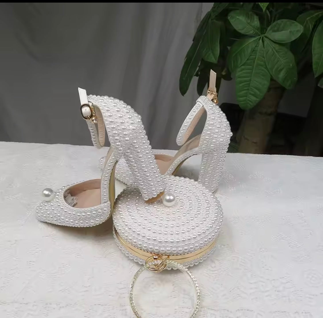 Pearl Bridal Shoe and Bag Set, White Pearl Block Heels, Round Pearl Clutch Purse, Wedding Shoes and Matching Handbag, Bridesmaid Gift