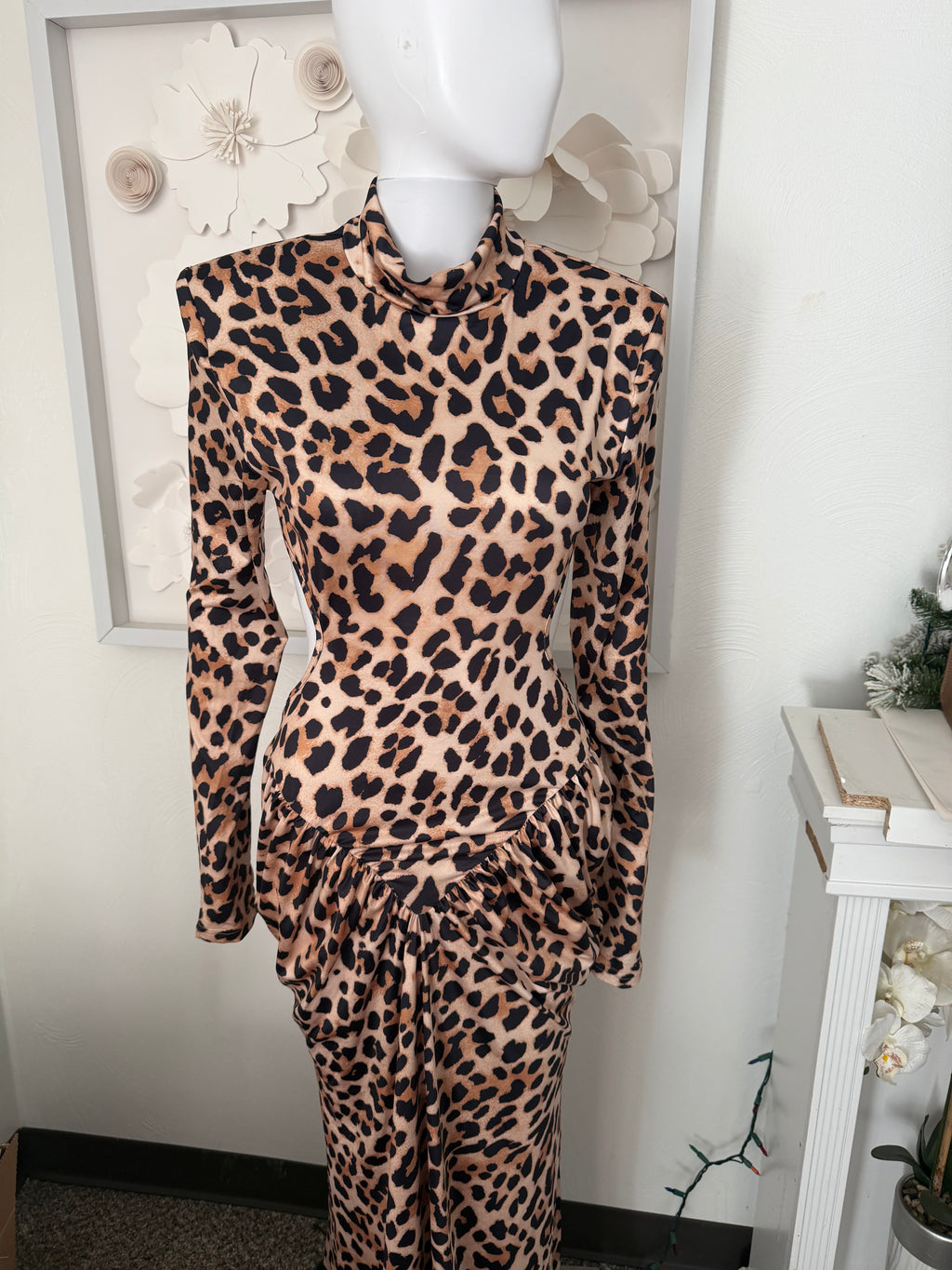 Vintage Leopard Print Maxi Dress Outfit, Red Crocodile Purse & Heels