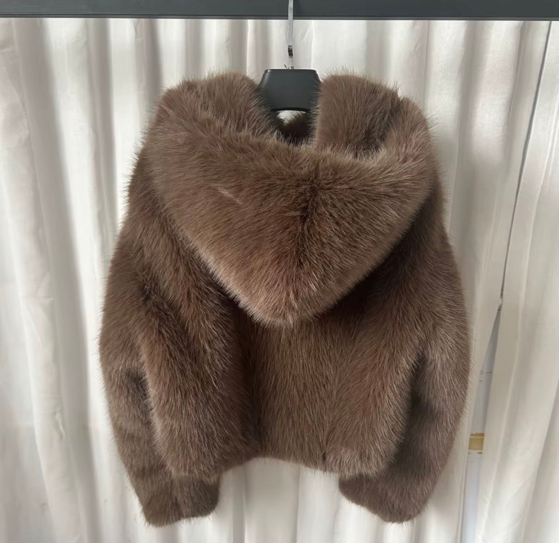 Luxury Faux Fur Hooded Crop Coat – Plush Winter Outerwear, Oversized Hood Designer Jacket for Women