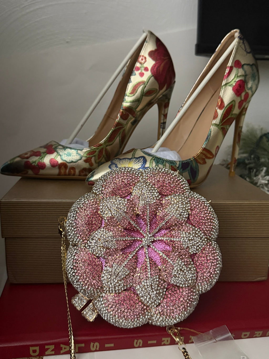 Floral Embroidered Heels and Crystal Clutch Set | Wedding Shoes Matching Bag | Bridal Evening Party Pumps | Luxury Formal Occasion Set