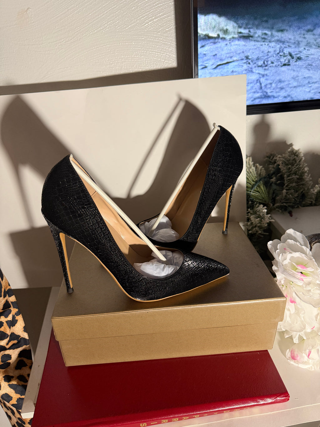 Black Croc-Effect Stiletto Pumps - Classic High Heel Dress Shoes