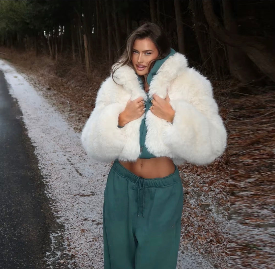 Luxury Faux Fur Hooded Crop Coat – Plush Winter Outerwear, Oversized Hood Designer Jacket for Women