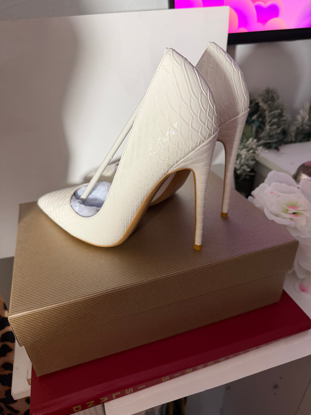 Ivory Snakeskin Stiletto & Dionysus-Style Crossbody Set