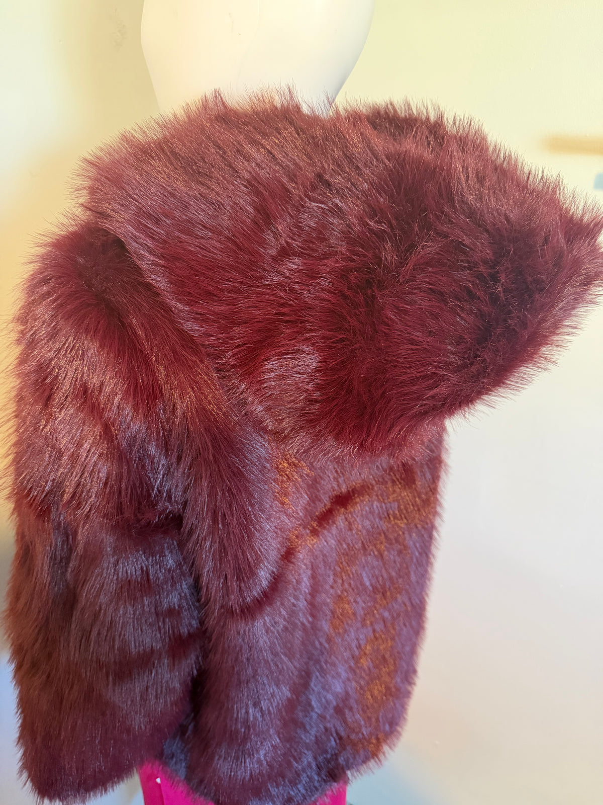 Luxury Faux Fur Hooded Crop Coat – Plush Winter Outerwear, Oversized Hood Designer Jacket for Women
