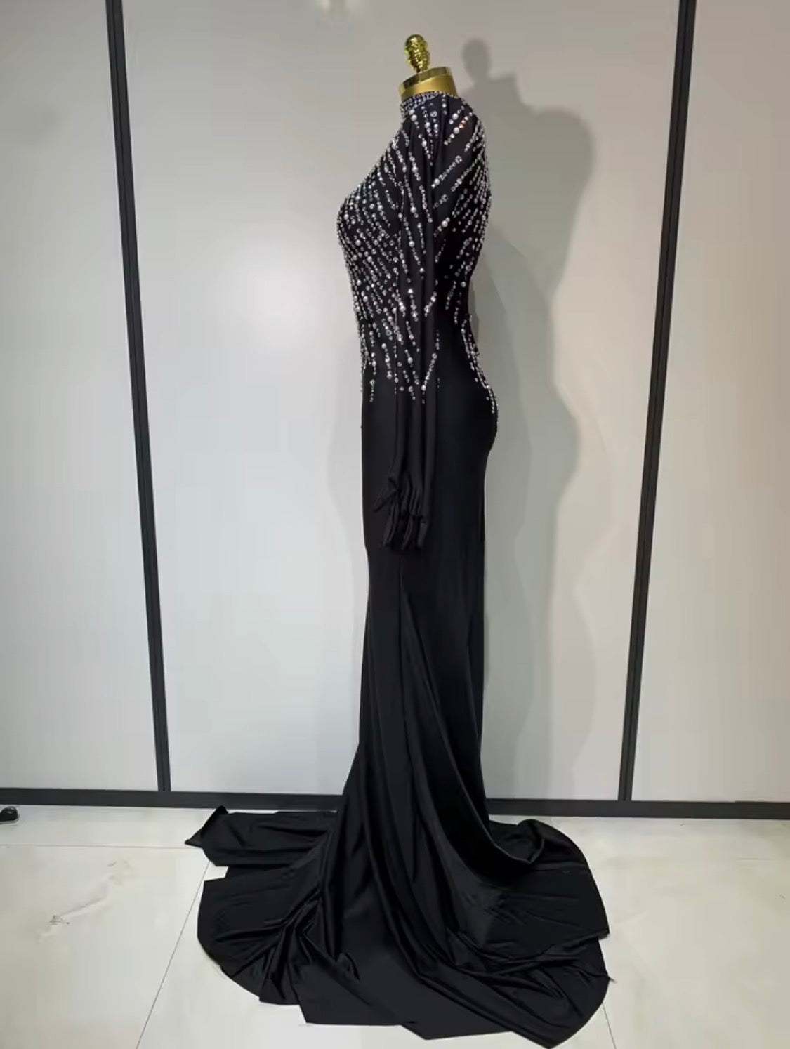 Luxury Black Rhinestone Evening Gown with Gloves, Crystal Embellished Mermaid Dress, High Neck Open Back Formal Gala Dress, Birthday Prom Dress