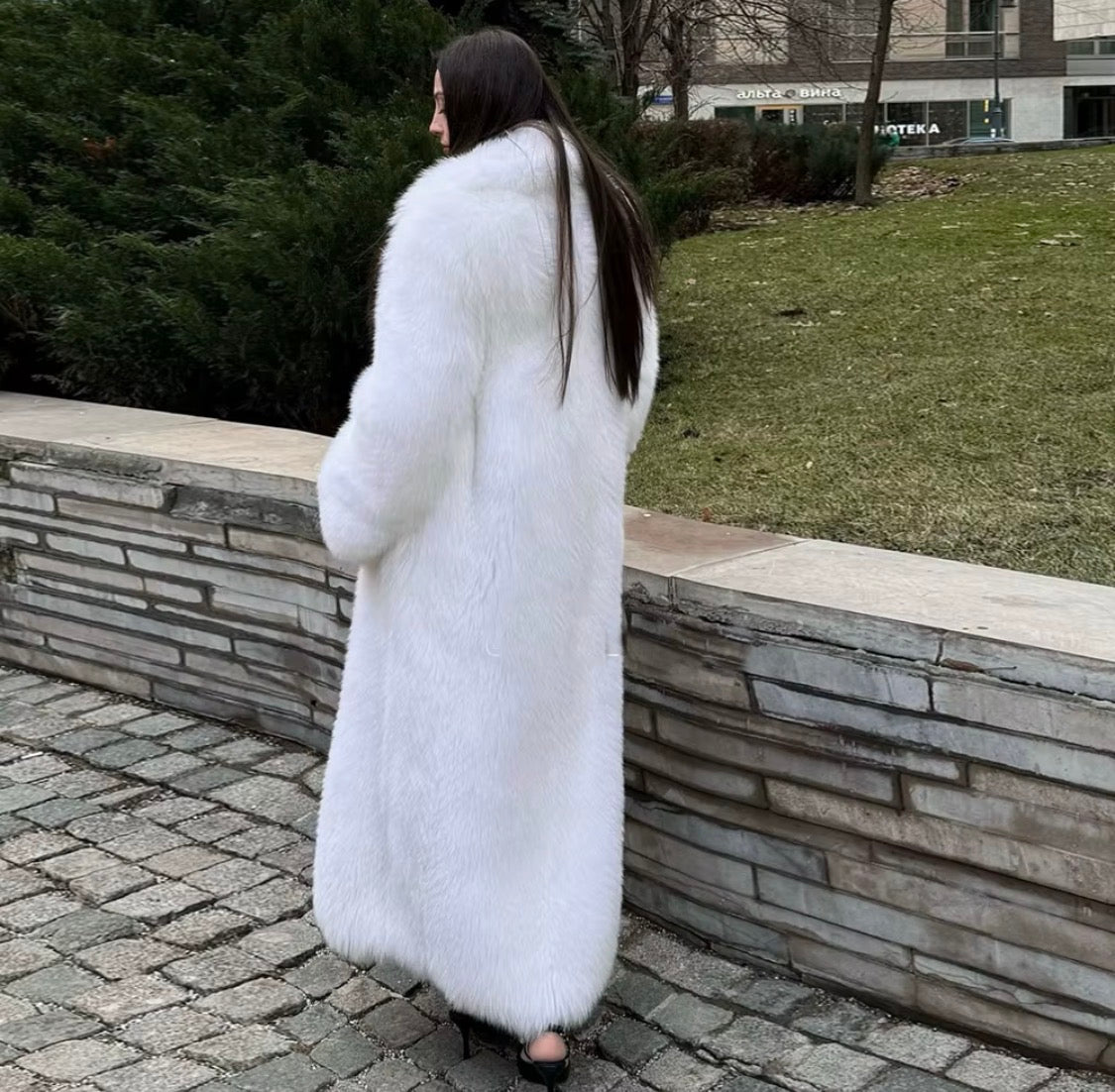 Luxury Women's White Faux Over Coat - Elegant Long Faux Fur Jacket with Oversized Collar for Winter