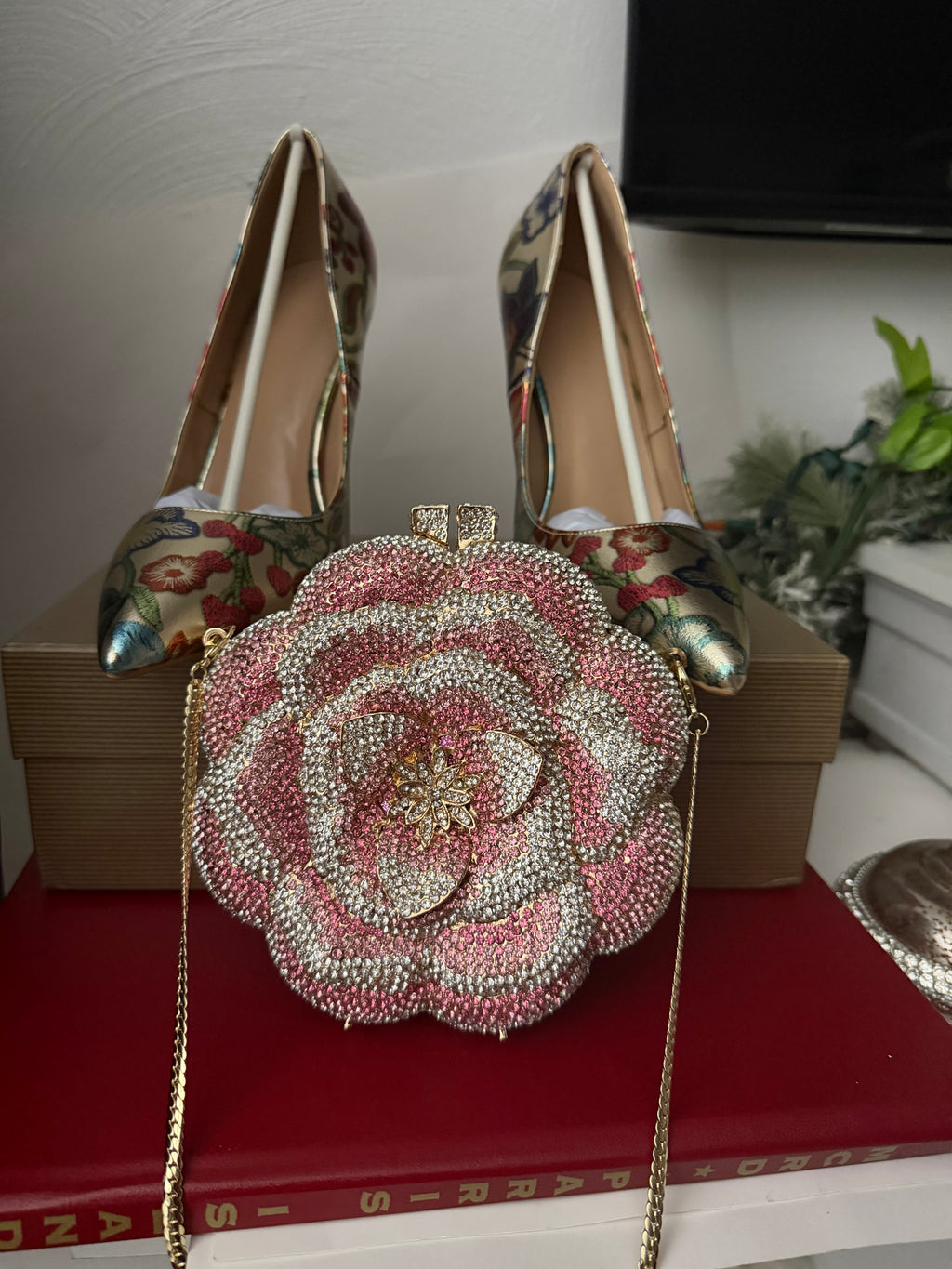 Floral Embroidered Heels and Crystal Clutch Set | Wedding Shoes Matching Bag | Bridal Evening Party Pumps | Luxury Formal Occasion Set