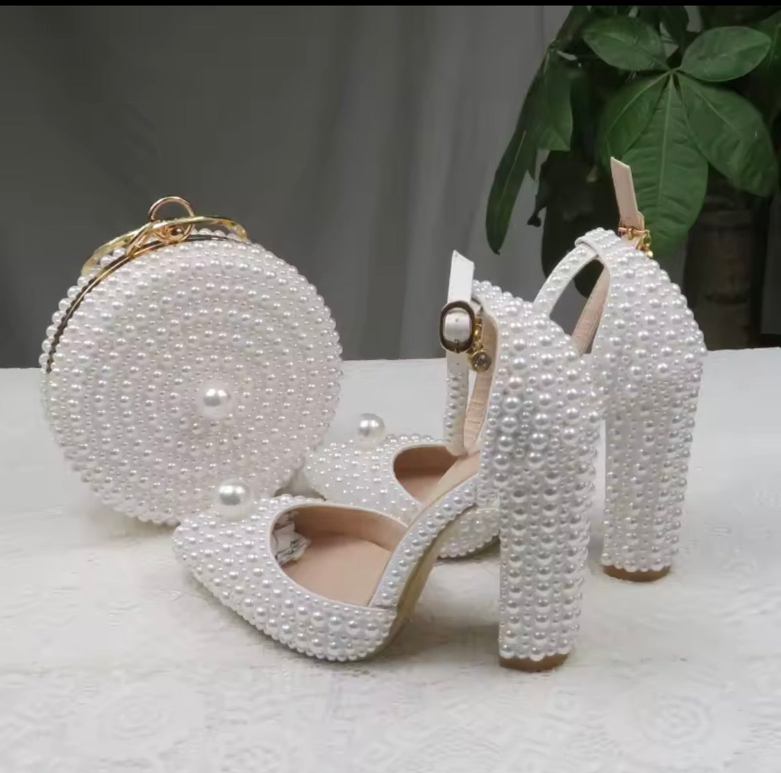 Pearl Bridal Shoe and Bag Set, White Pearl Block Heels, Round Pearl Clutch Purse, Wedding Shoes and Matching Handbag, Bridesmaid Gift