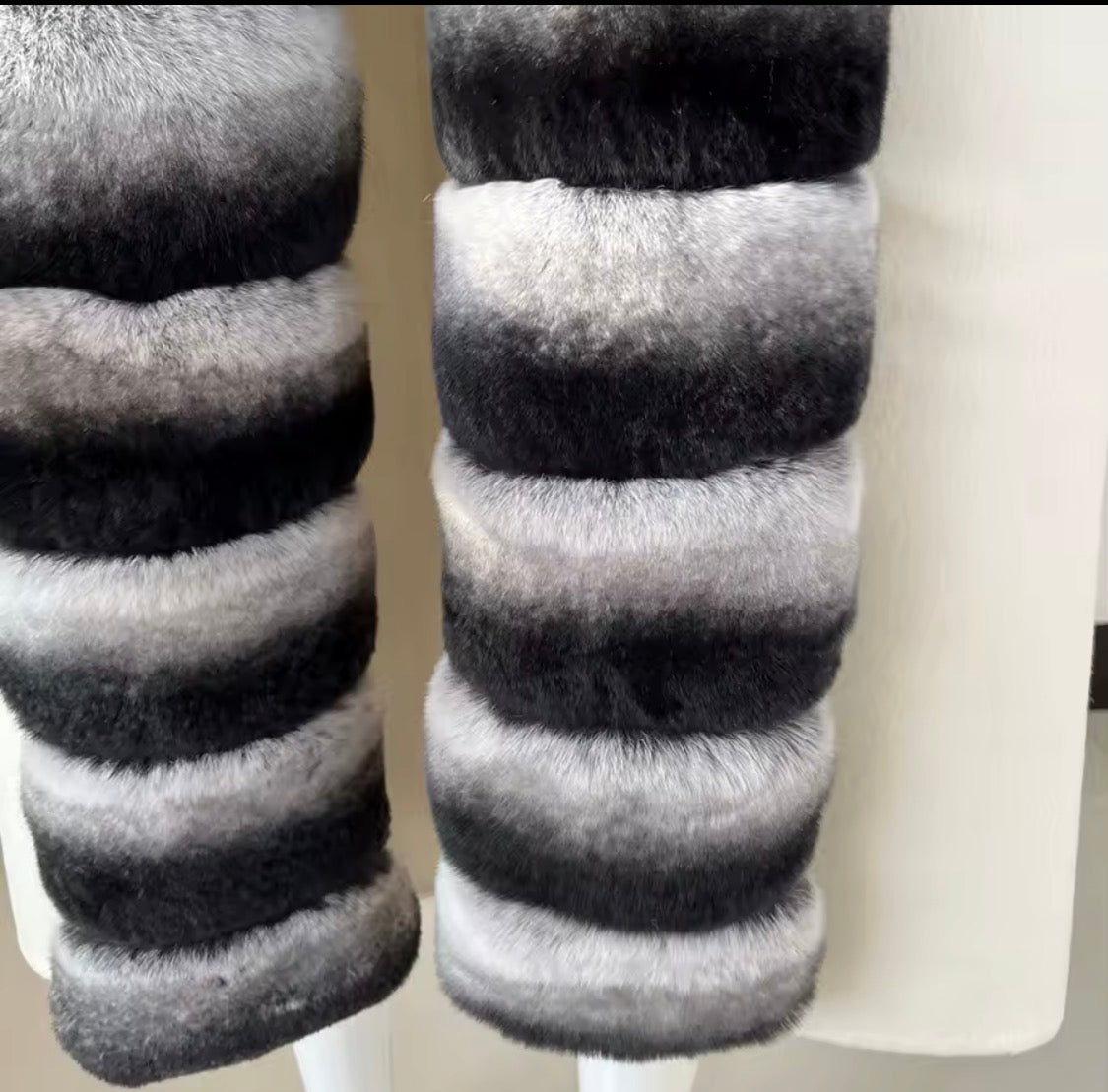 Long Luxury Wool & Cashmere Blend Coat for Women – Winter Warmth with a Genuine Silver Fox Fur Trim & Belted Waist