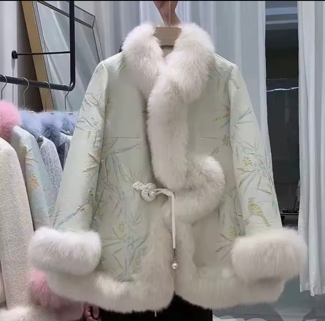 Luxury Faux Fur Trim Jacquard Jacket – Elegant Brocade Winter Coat