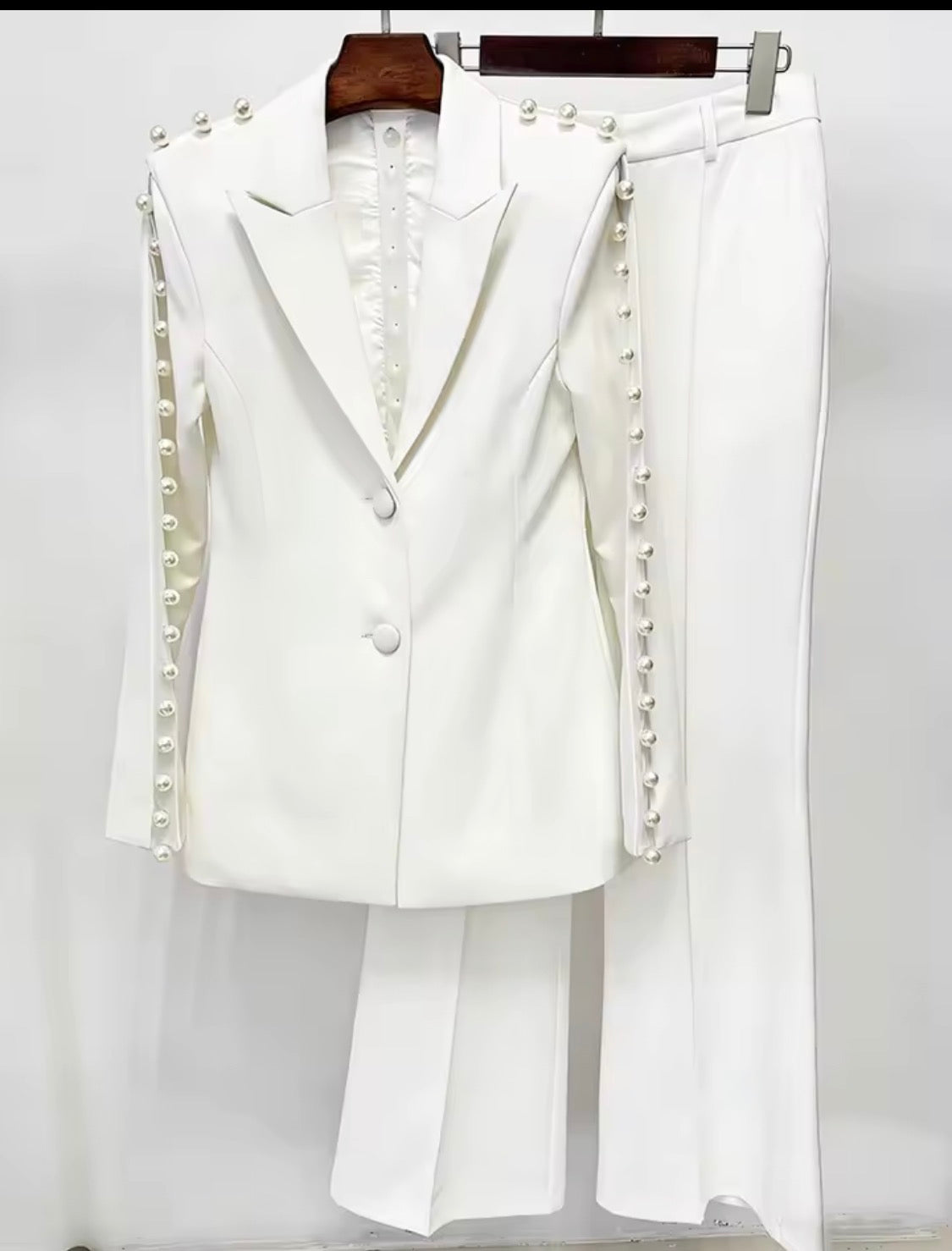 Pearl Embellished White Suit Set, Women's Tailored Blazer & Wide Leg Pants, Elegant Bridal Reception Outfit, Pearl Detail Back Suit, Civil Wedding