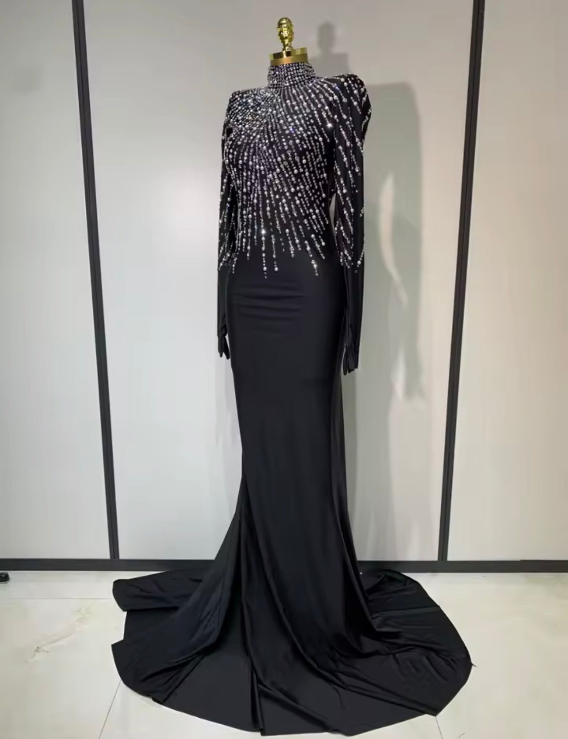 Luxury Black Rhinestone Evening Gown with Gloves, Crystal Embellished Mermaid Dress, High Neck Open Back Formal Gala Dress, Birthday Prom Dress