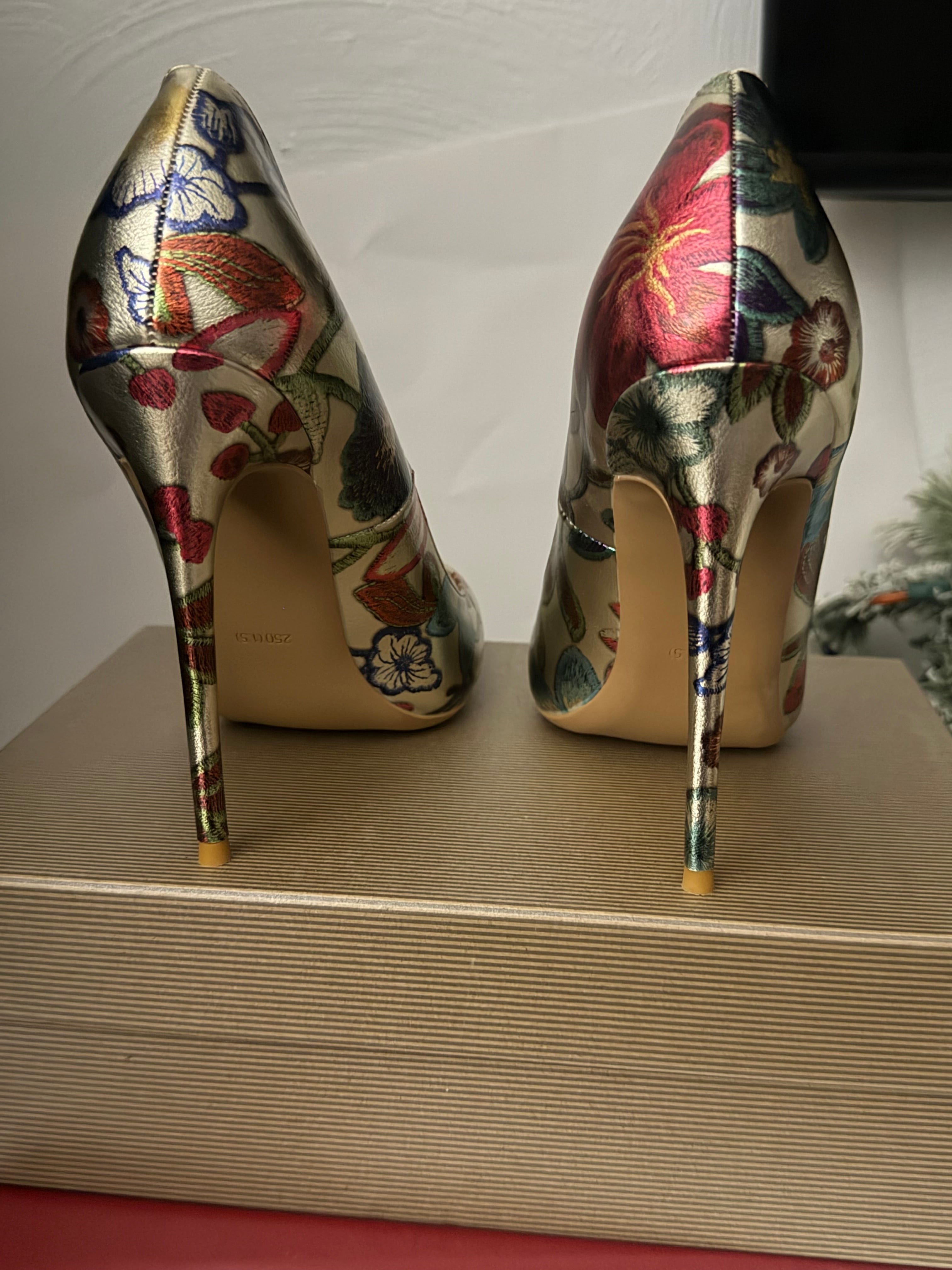 Floral Embroidered Heels and Crystal Clutch Set | Wedding Shoes Matching Bag | Bridal Evening Party Pumps | Luxury Formal Occasion Set