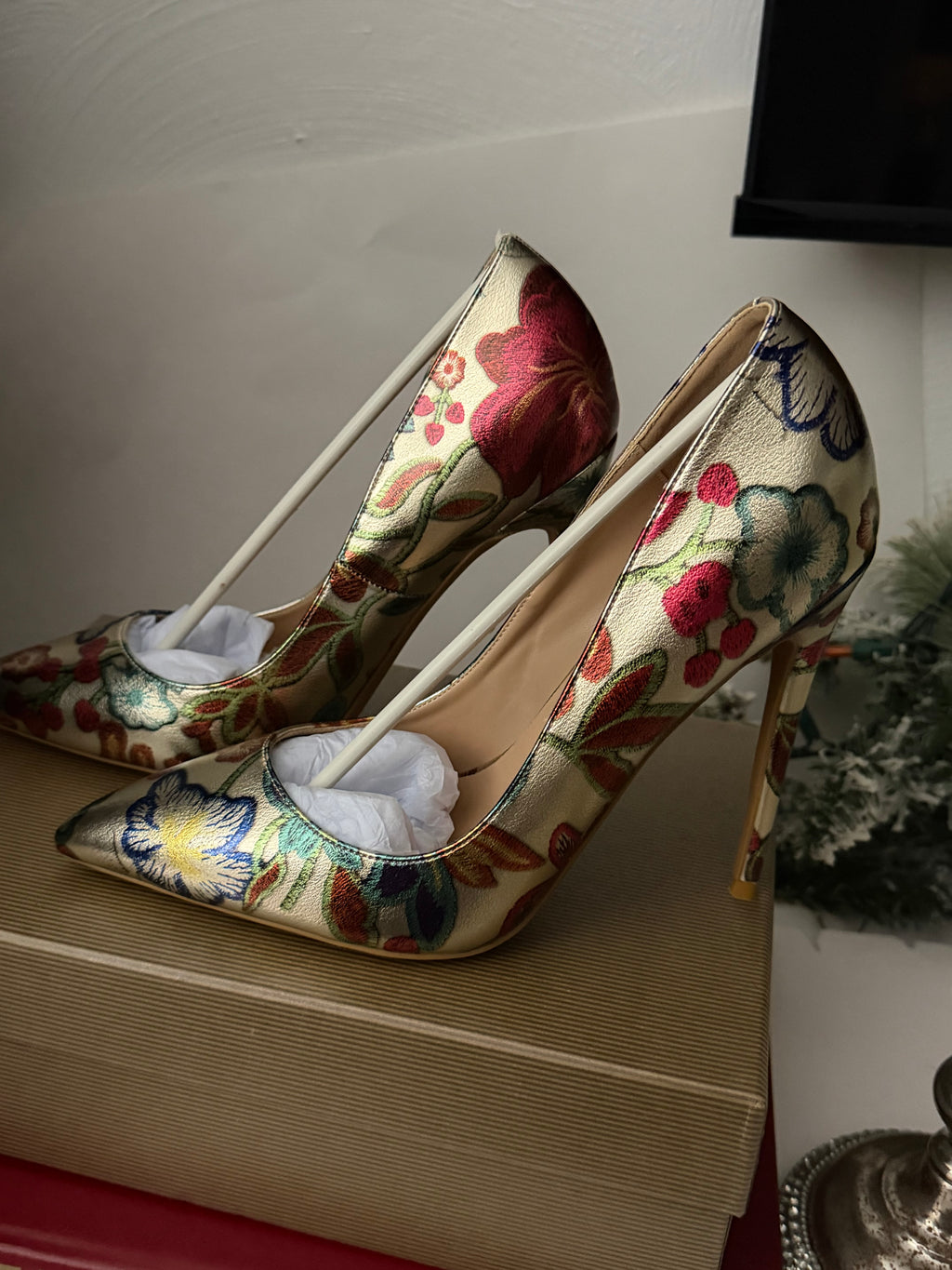 Floral  Metallic Stiletto Pumps