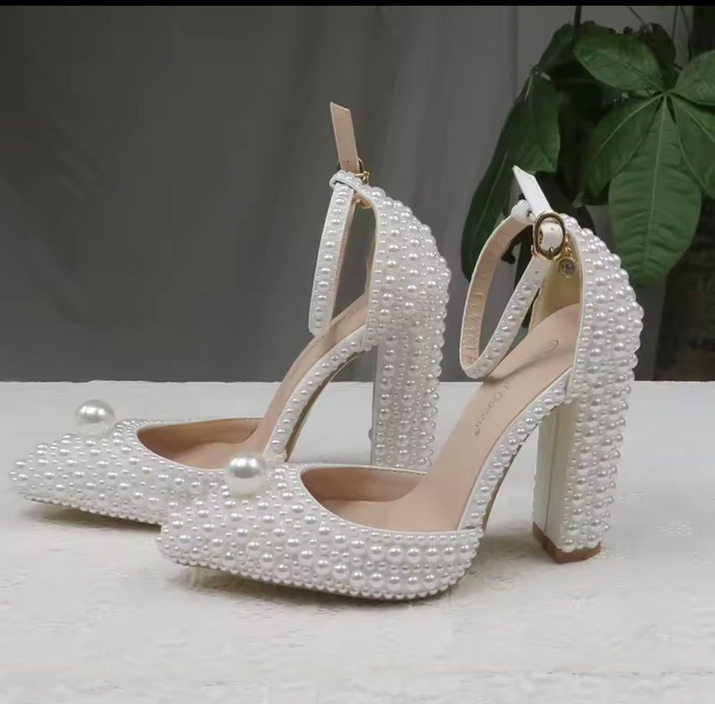 Pearl Bridal Shoe and Bag Set, White Pearl Block Heels, Round Pearl Clutch Purse, Wedding Shoes and Matching Handbag, Bridesmaid Gift