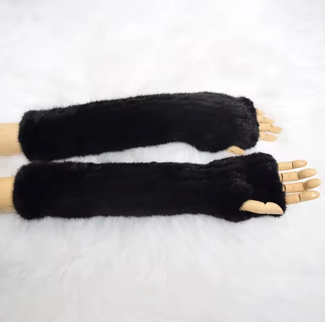 Luxury 3-Piece Real Fur Set: Genuine Rabbit Fur Hooded Vest, Mink Fur Bucket Bag, and Matching Mink Fur Arm Warmers