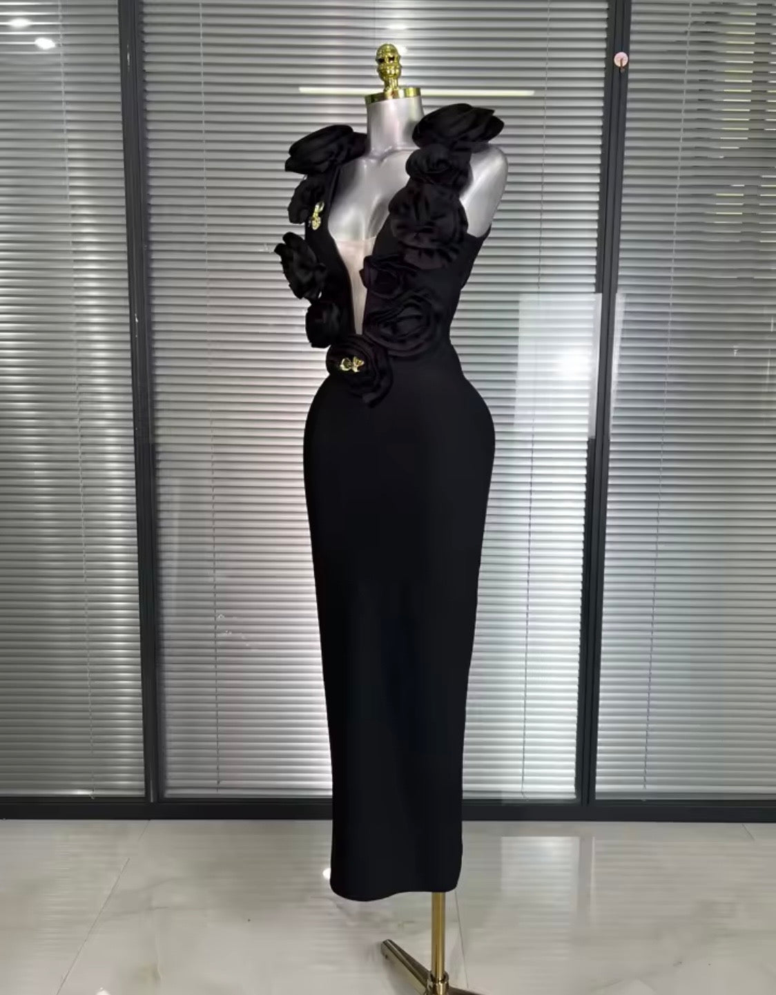 3D Rose V-Neck Bandage Dress & Earrings | Gala Outfit