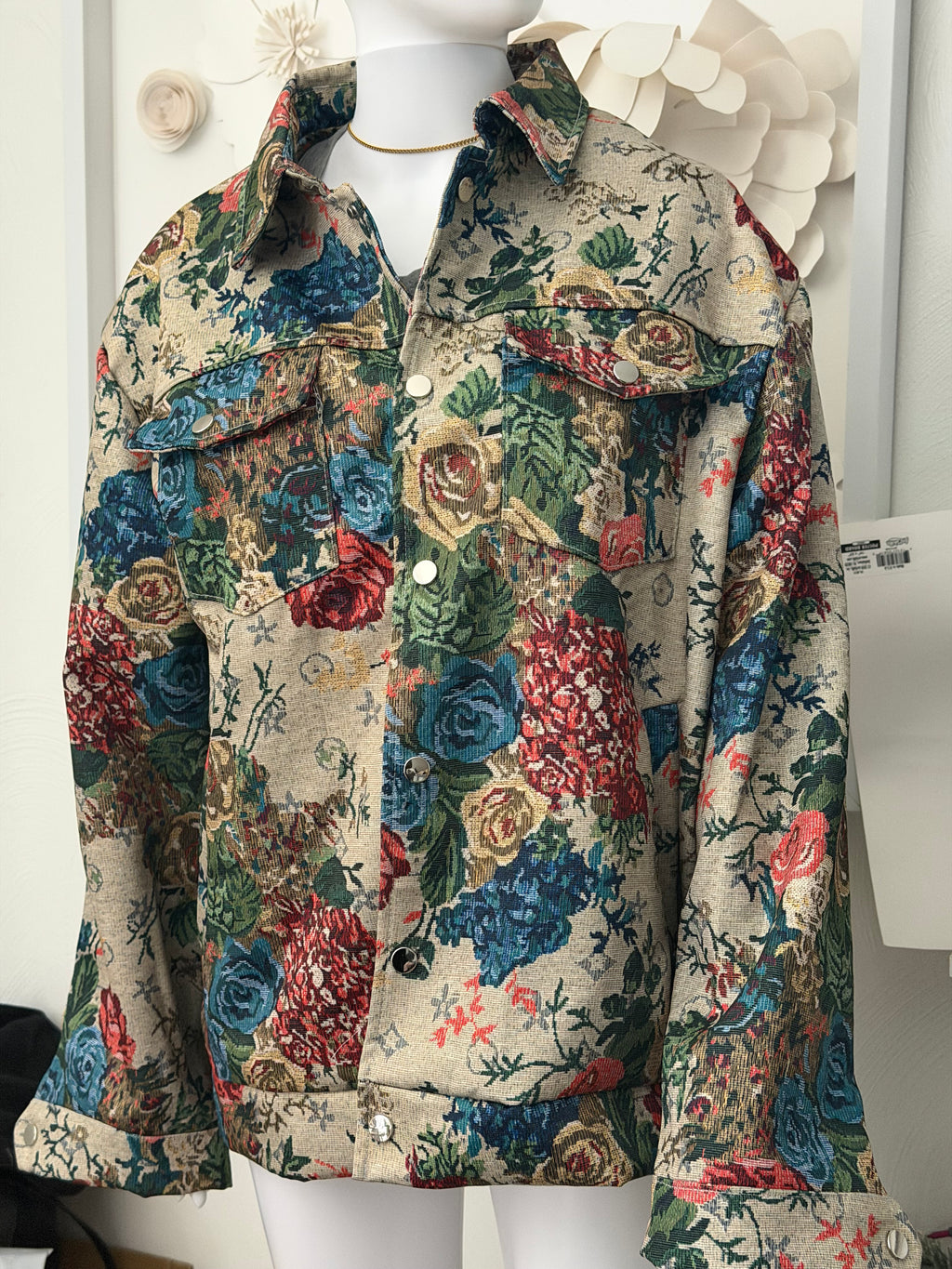 Vintage Inspired Jacquard Floral Men’s Trucker Jacket, Textured Tapestry Western Coat