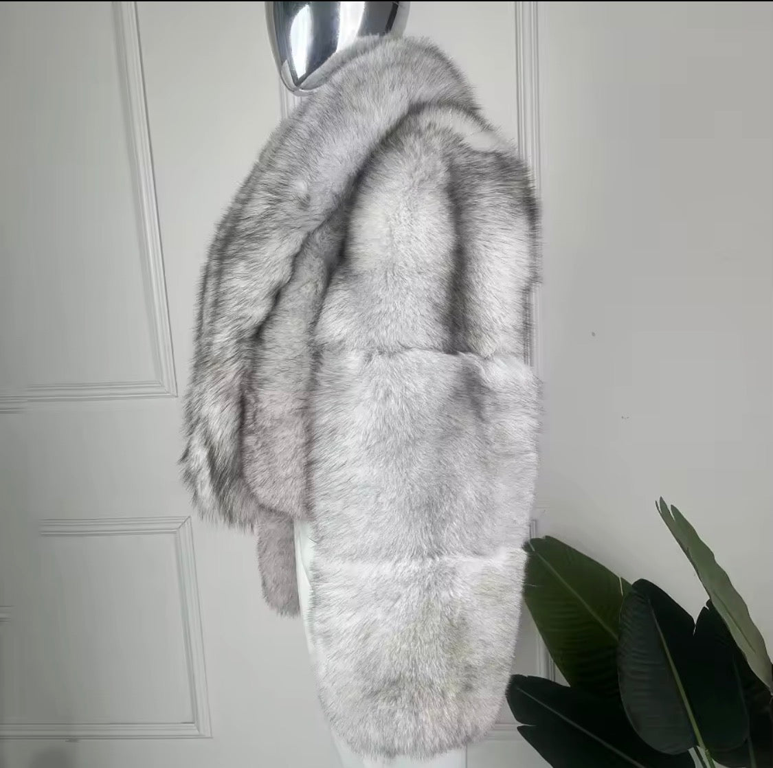 Luxury Natural Silver Fox Fur Cropped Jacket with Turndown Collar | Genuine Fur Outerwear for Women
