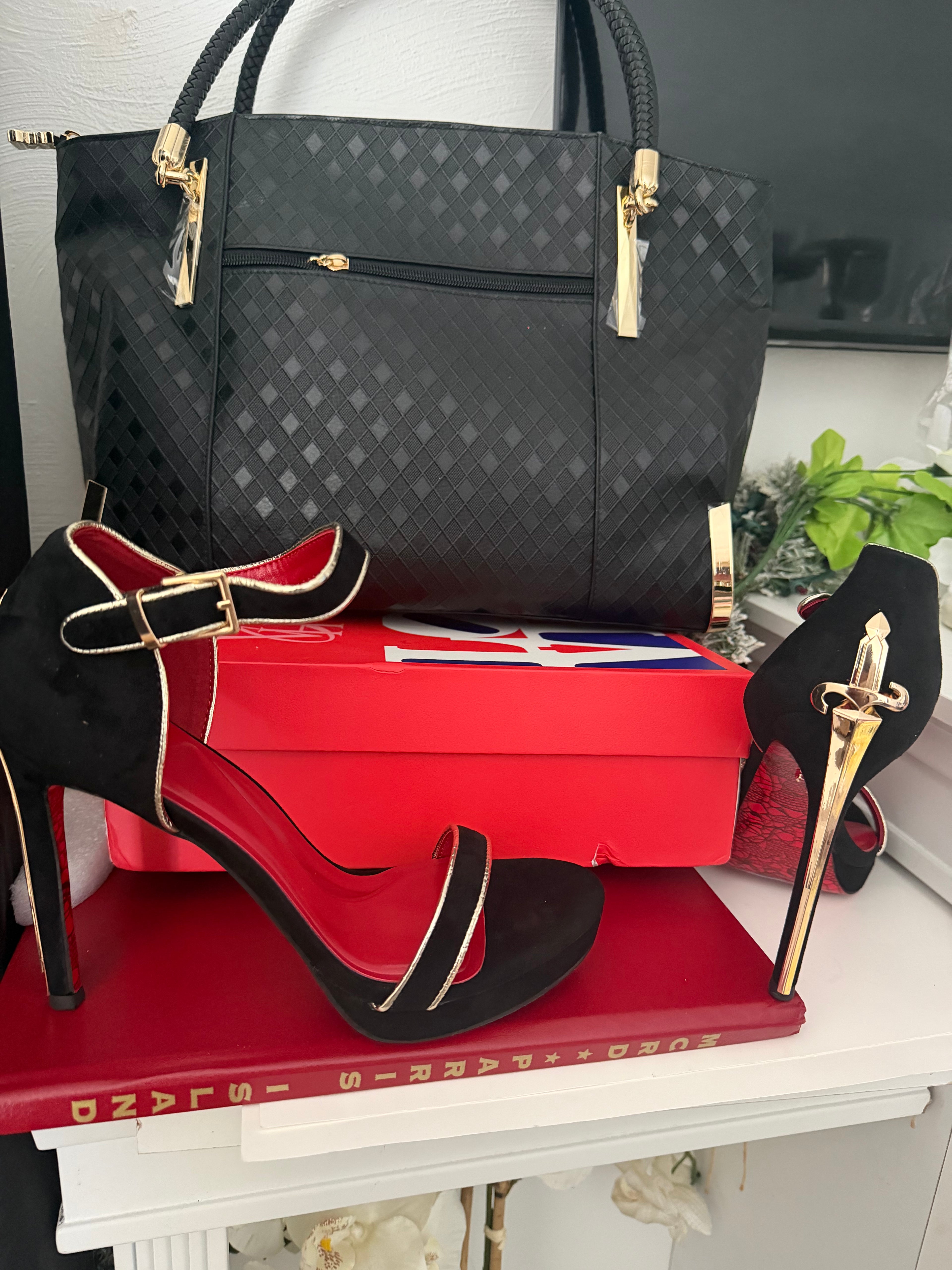 Black Leather Purse and dagger stiletto set
