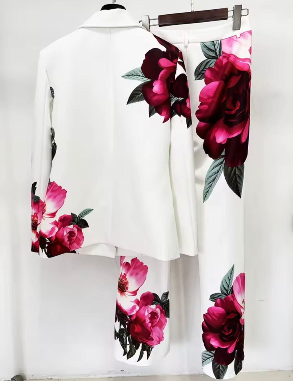 Women’s Floral Print Suit Set, Designer Two-Piece Blazer and Flare Pants, Botanical Garden Party Outfit, Statement Tailored Suit,