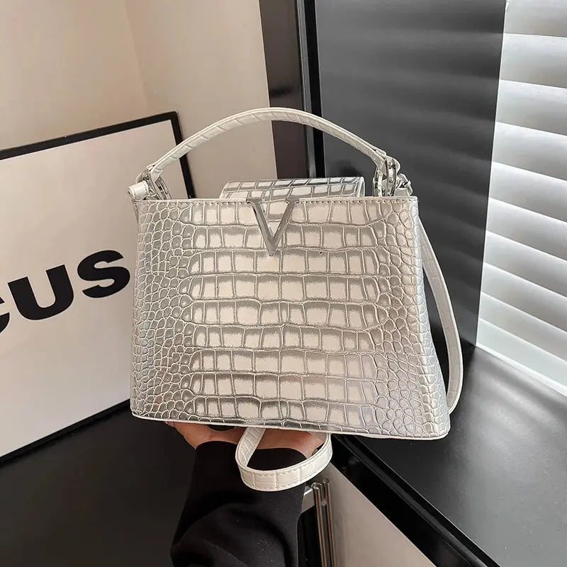 Luxury Paris Fashion Crossbody Handbag Elegant Minimalist With Solid Color Vintage Letter Logo Perfect For Leisure Women JNi3 shop