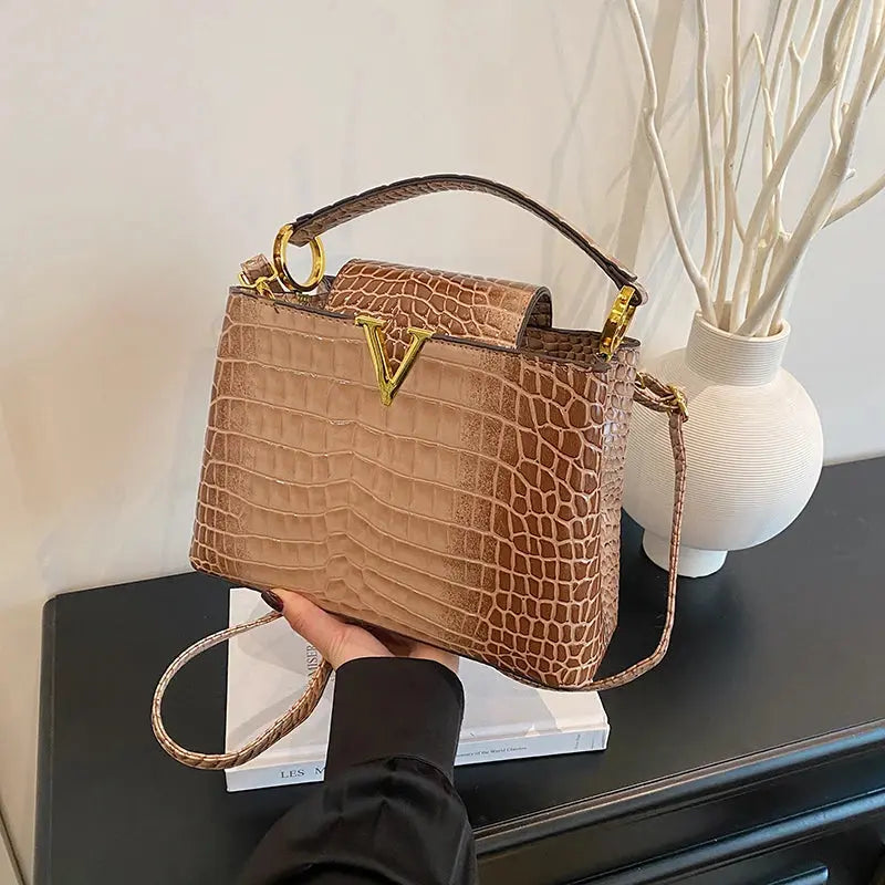 Elegant Leather Classic Designer Handbag Luxury Paris Fashion Trendy For Business Women With Letter Logo Commuter Bag JNi3 shop