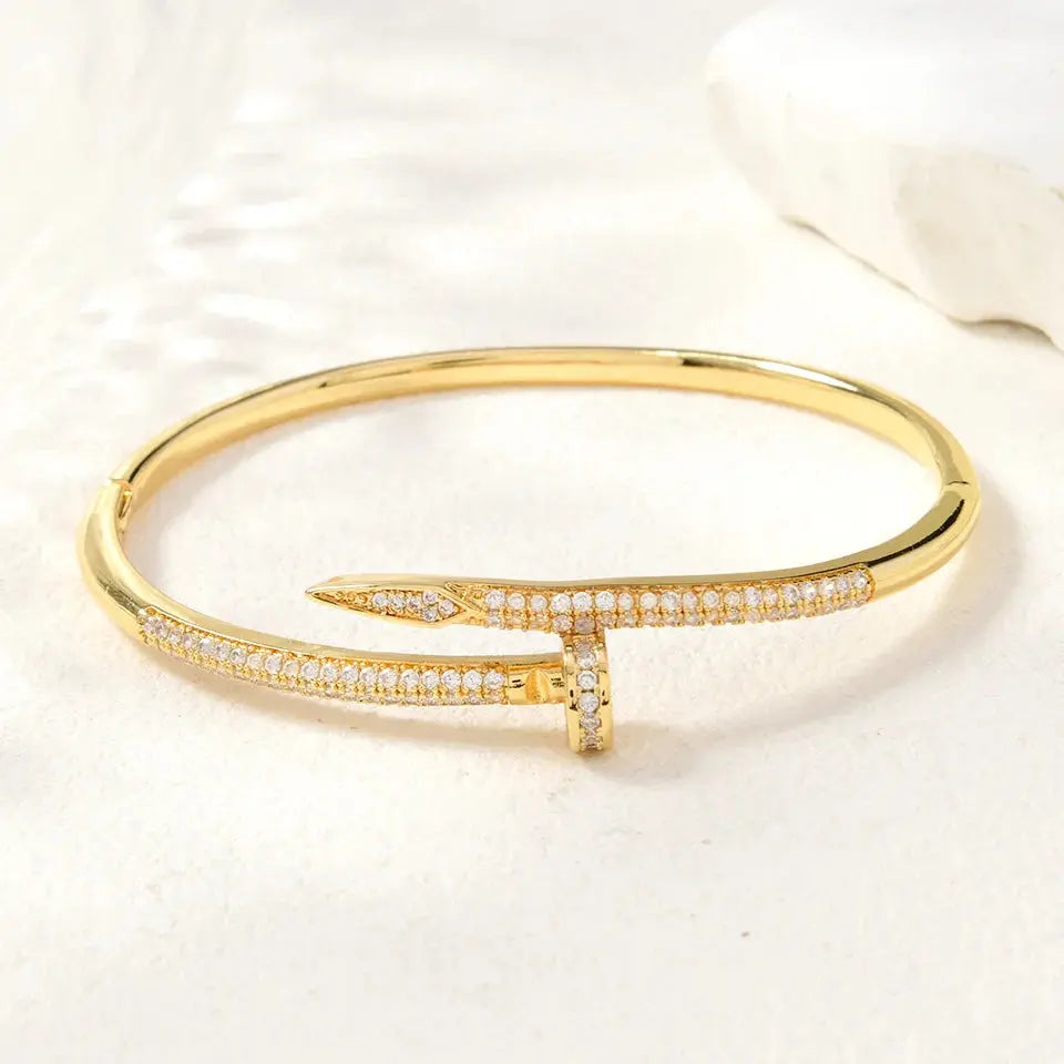 Classic Woman's Nail Shaped Open Bracelet Luxurious Gold Color Sparking Zircon Bracelet For Fashion - forward Events JNi3 shop