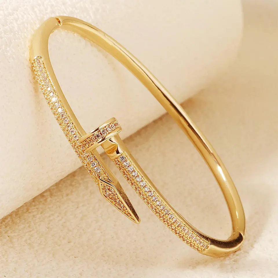 Classic Woman's Nail Shaped Open Bracelet Luxurious Gold Color Sparking Zircon Bracelet For Fashion - forward Events JNi3 shop