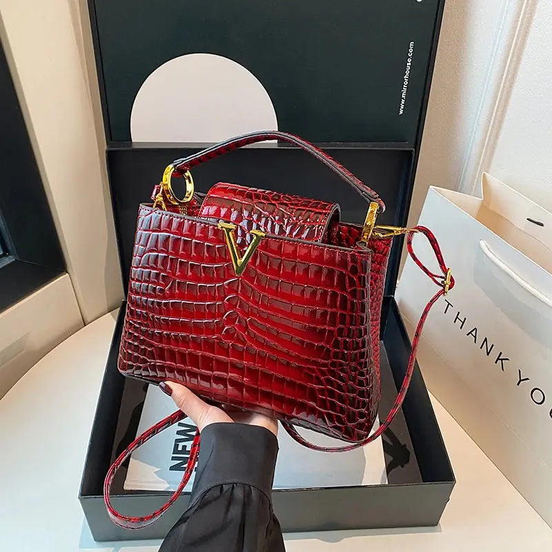 Elegant Leather Classic Designer Handbag Luxury Paris Fashion Trendy For Business Women With Letter Logo Commuter Bag JNi3 shop