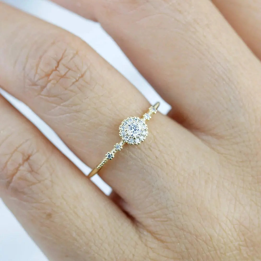 European And American Entry Lux Flower Rhinestone-embedded Closed 925 Silver High-grade Romantic Proposal Ring - JNi3 shop