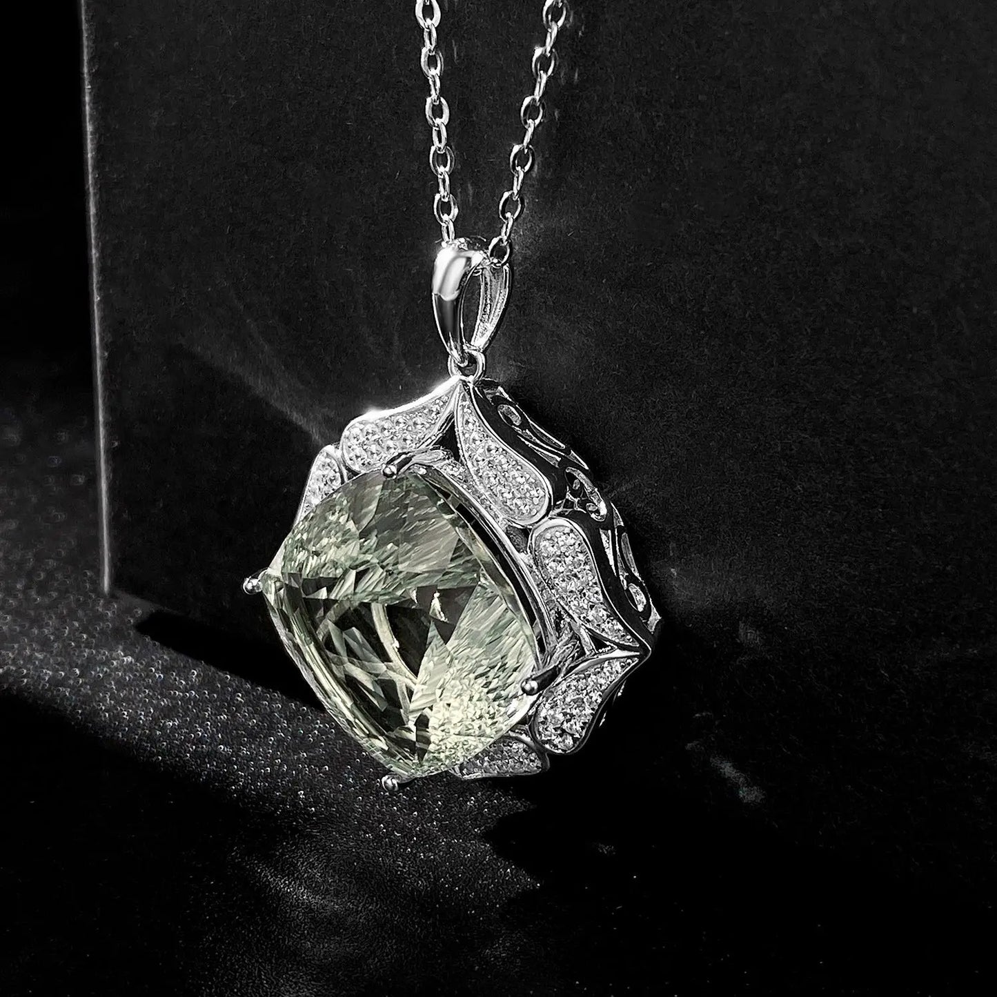 European And American Entry Lux Sweater S925 Silver Inlay Large Natural Green Crystal Pendant JNi3 shop