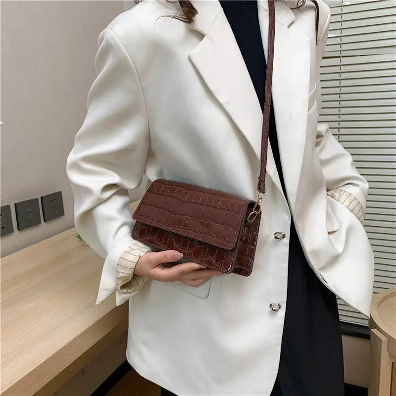Portable Shoulder Messenger Bag Horizontal Square Dropshipman