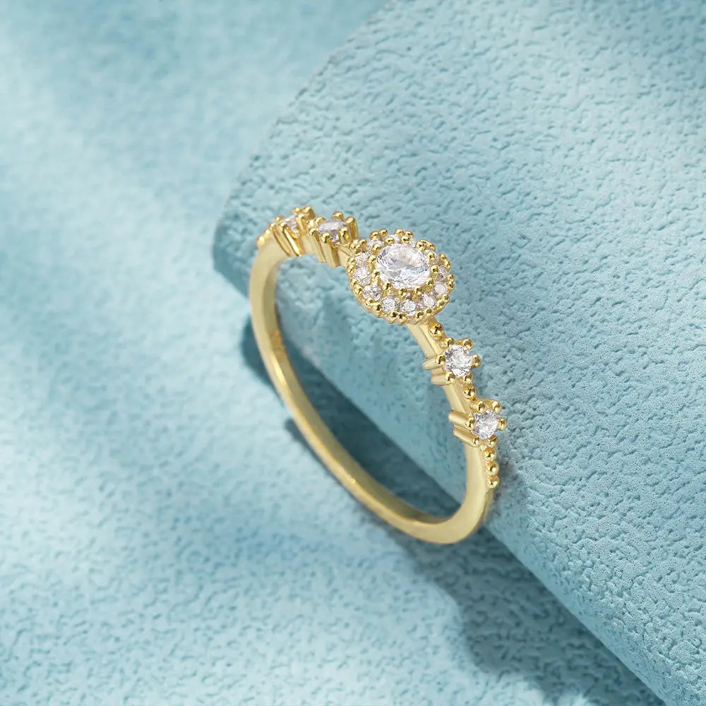 European And American Entry Lux Flower Rhinestone-embedded Closed 925 Silver High-grade Romantic Proposal Ring - JNi3 shop